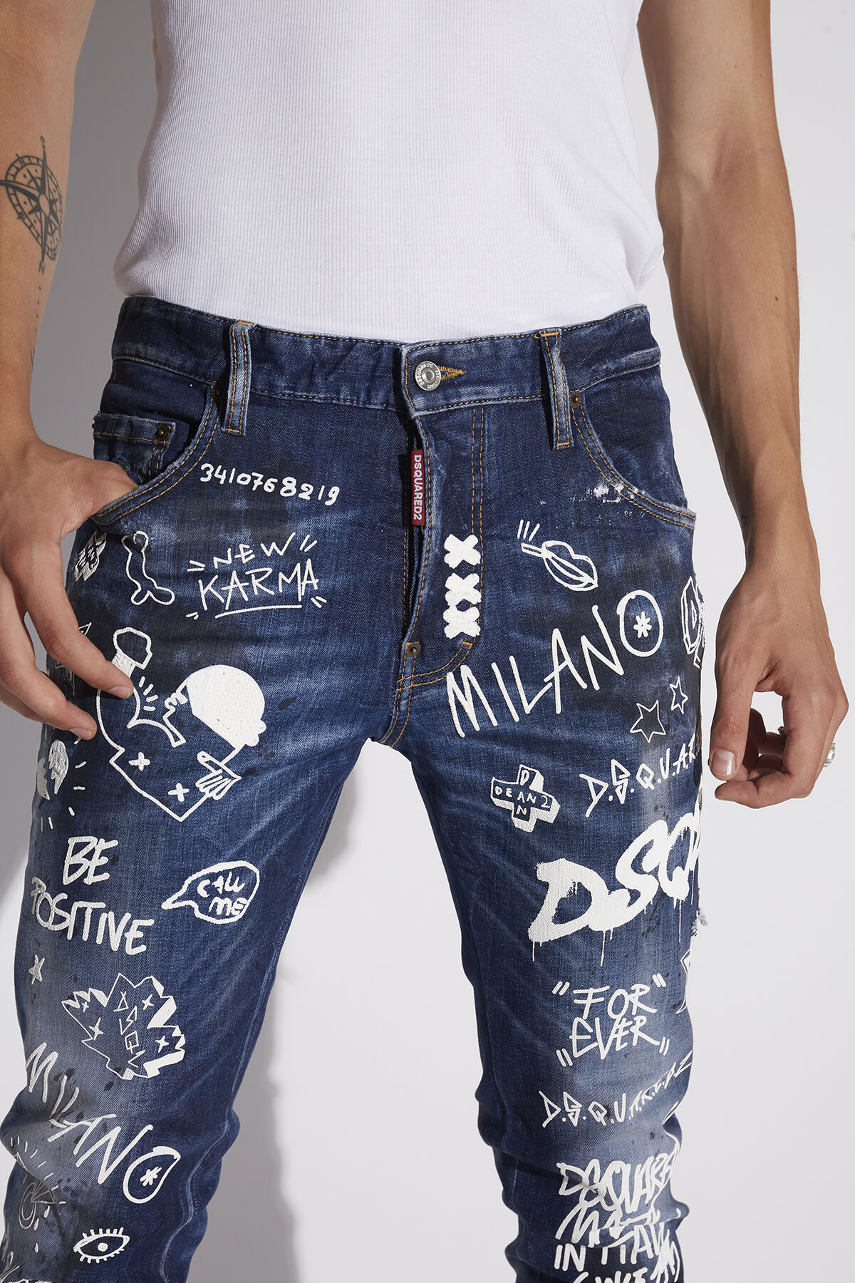 Detail Black Graffiti Jeans Nomer 17