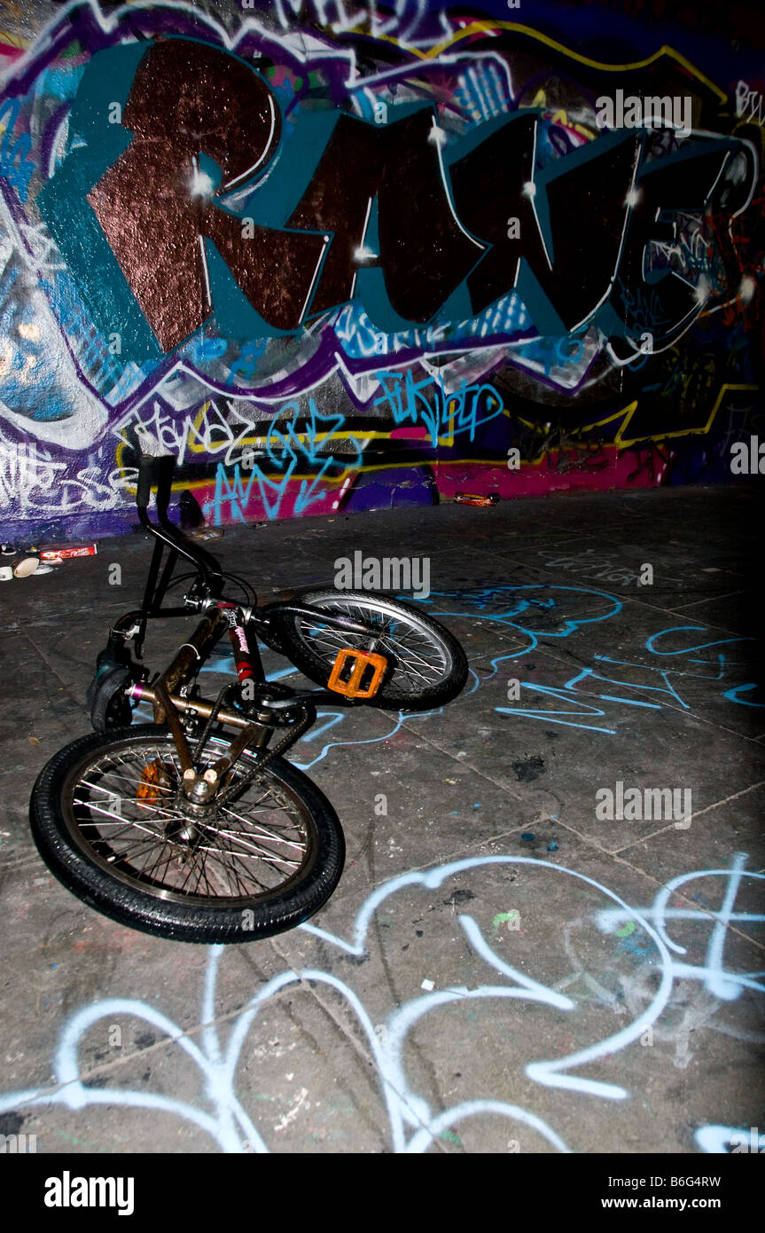 Detail Bmx Logo Graffiti Nomer 14