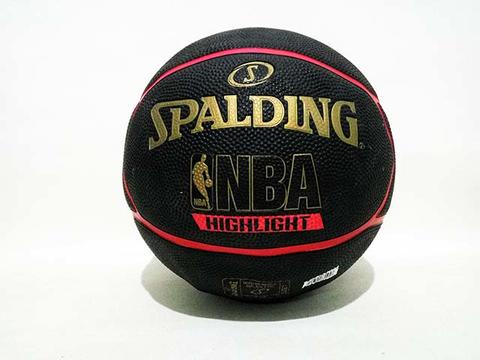 Detail Bola Basket Spalding Nba Graffiti Rubber Sz7 Bb Black Gold Nomer 3