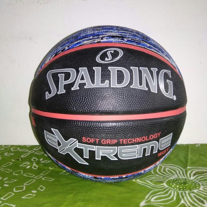 Detail Bola Basket Spalding Nba Graffiti Rubber Sz7 Bb Black Gold Nomer 53