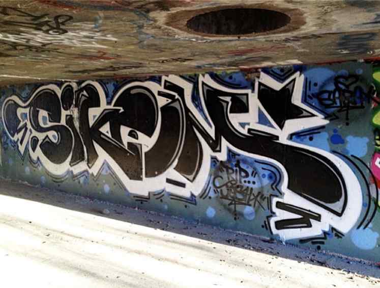 Detail Bomber Graffiti Fish Nomer 34