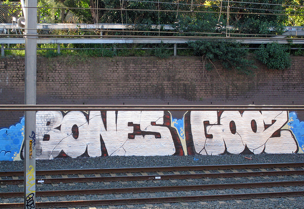 Detail Bones Gooz Graffiti Nomer 10