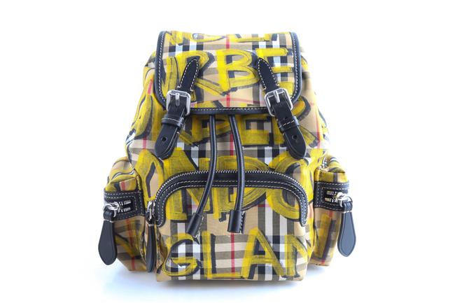 Detail Burberry Graffiti Backpack Nomer 31