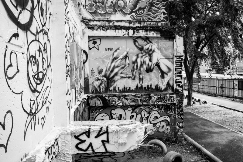 Detail Bw Graffiti Clipart Nomer 12