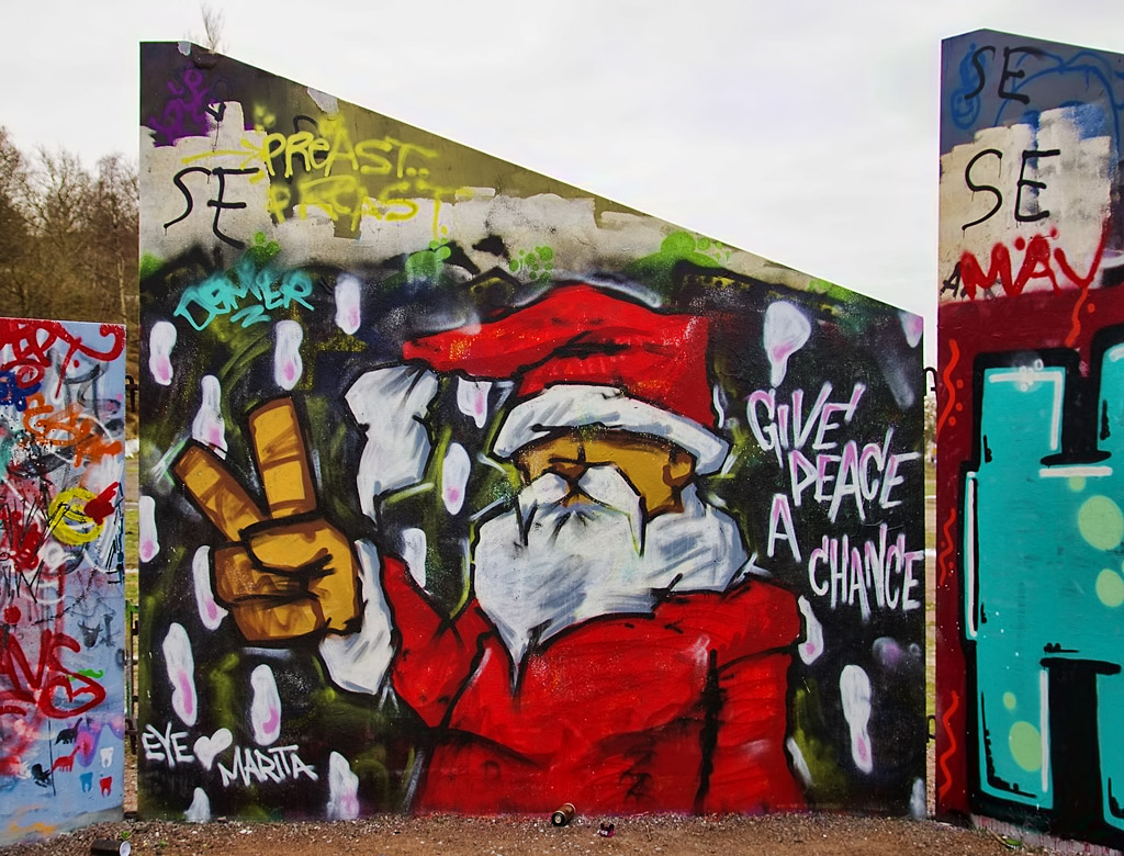 Detail Christmas Graffiti Nomer 22