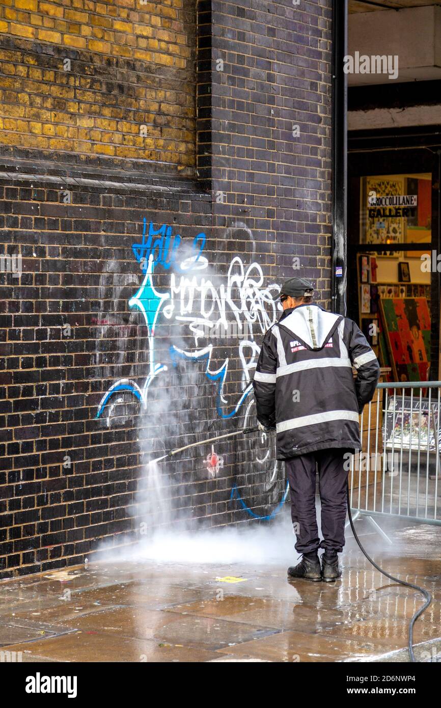 Detail Clean Graffiti London Nomer 21