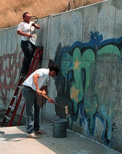 Cleaning Graffiti Off Concrete - KibrisPDR