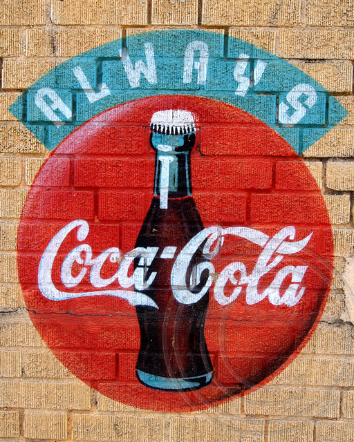 Detail Coke Graffiti Nomer 30