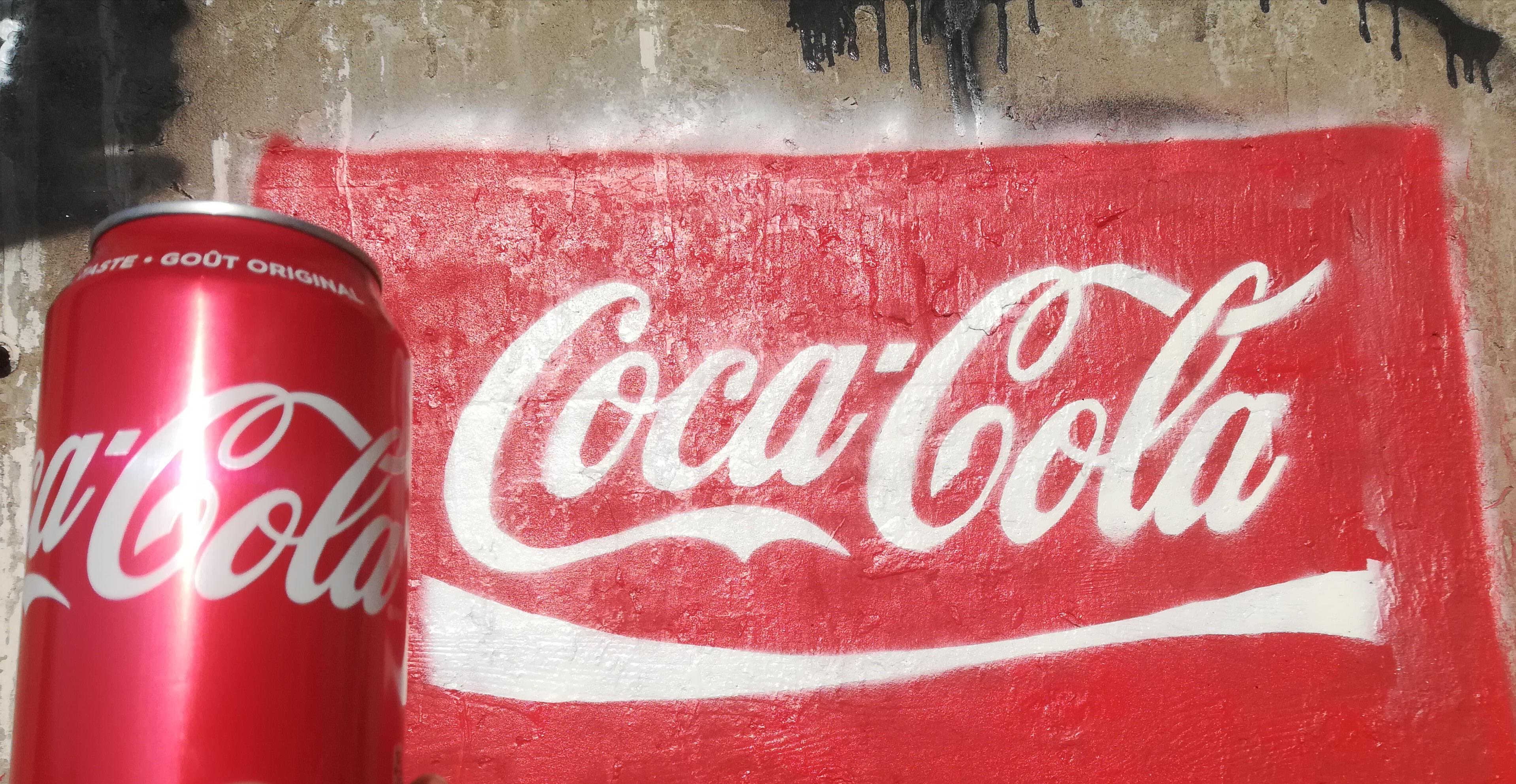 Detail Coke Graffiti Nomer 37