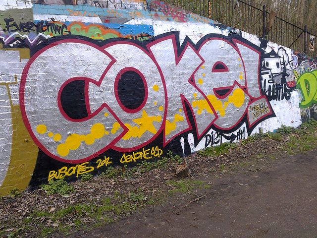 Detail Coke Graffiti Nomer 8