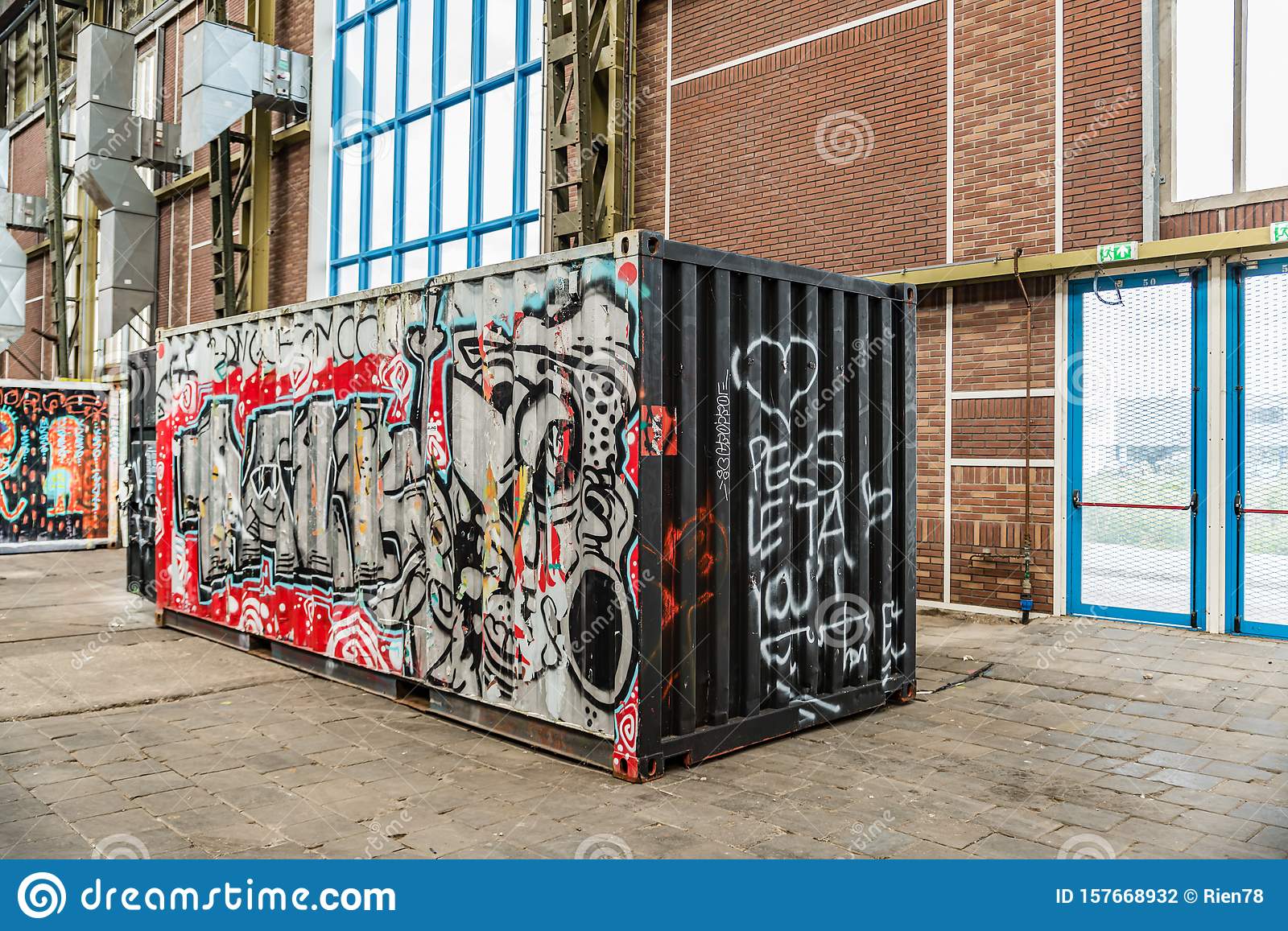 Detail Container Graffiti Nomer 2
