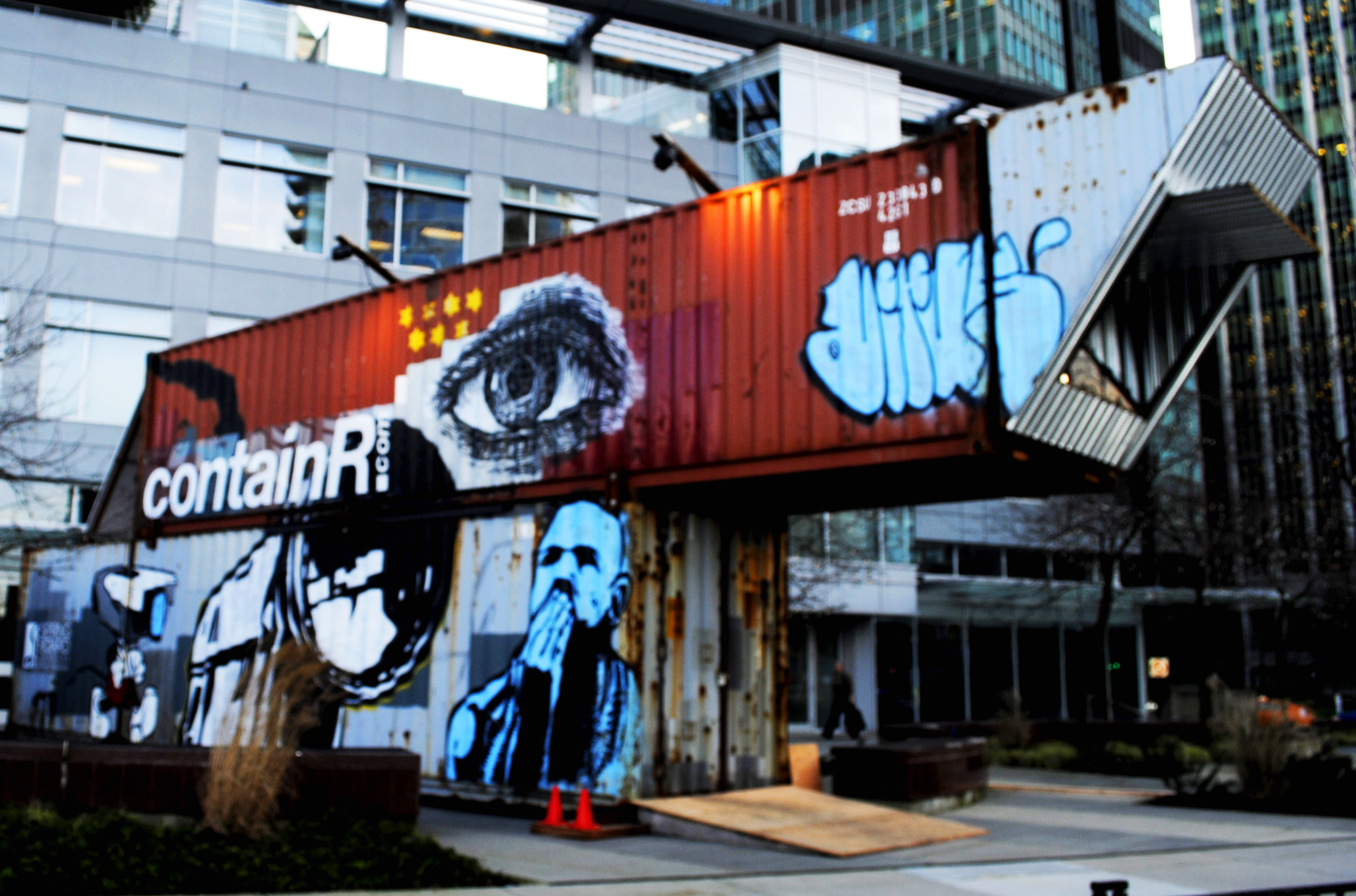 Detail Container Graffiti Nomer 36