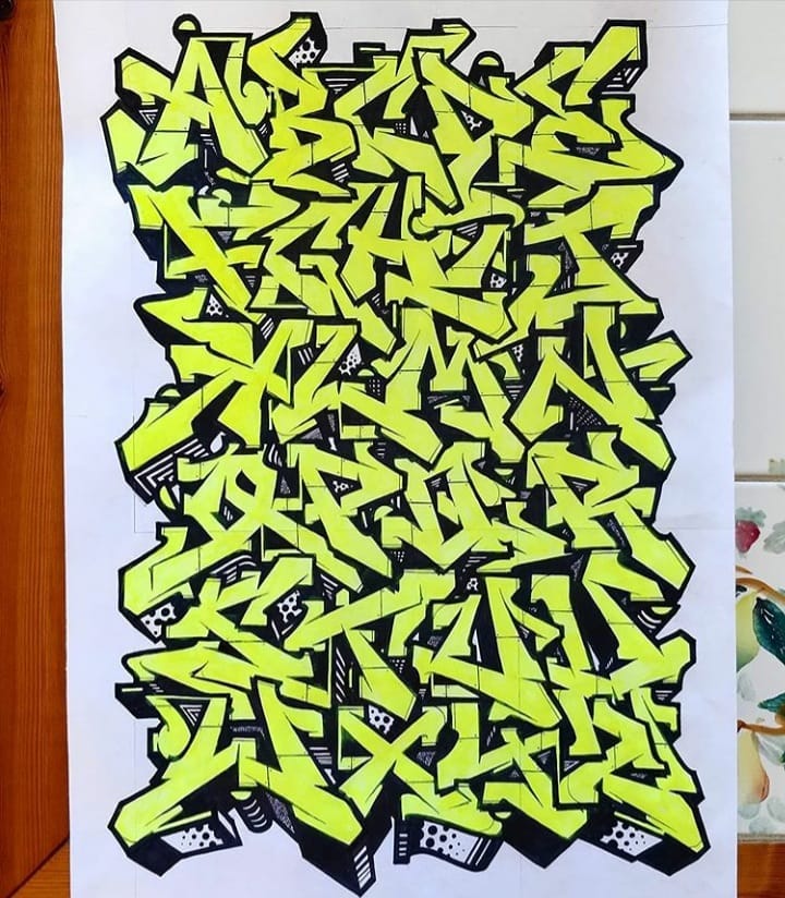 Detail Crazy Graffiti Alphabet Art Nomer 16