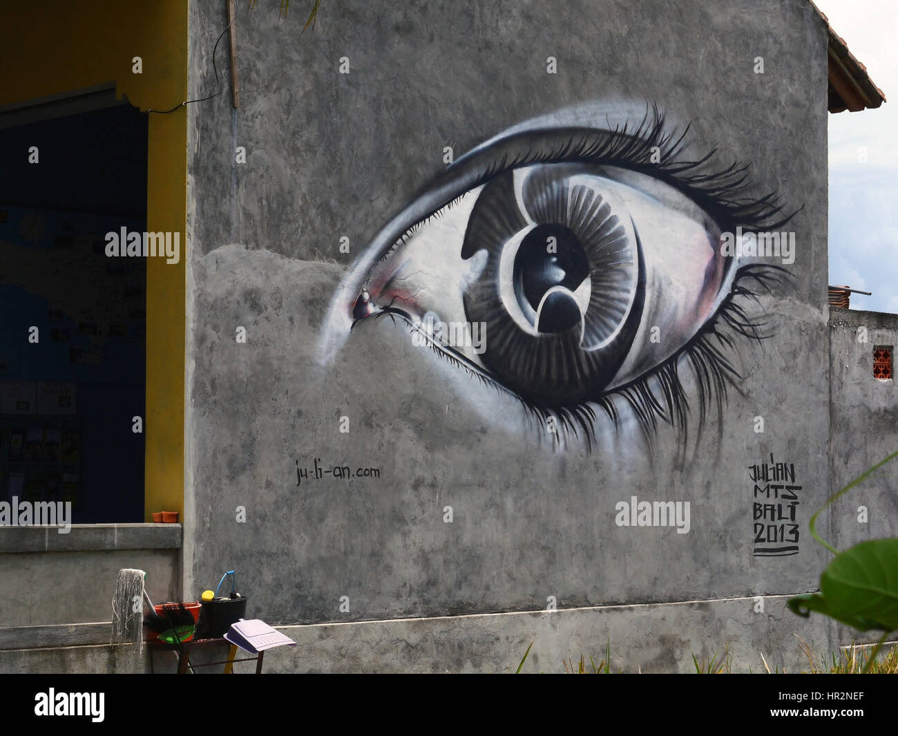 Detail Crying Eye Graffiti Nomer 28