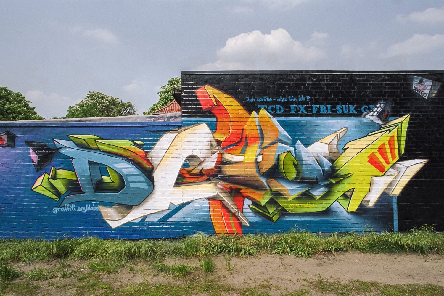 Detail Daim Graffiti Nomer 19