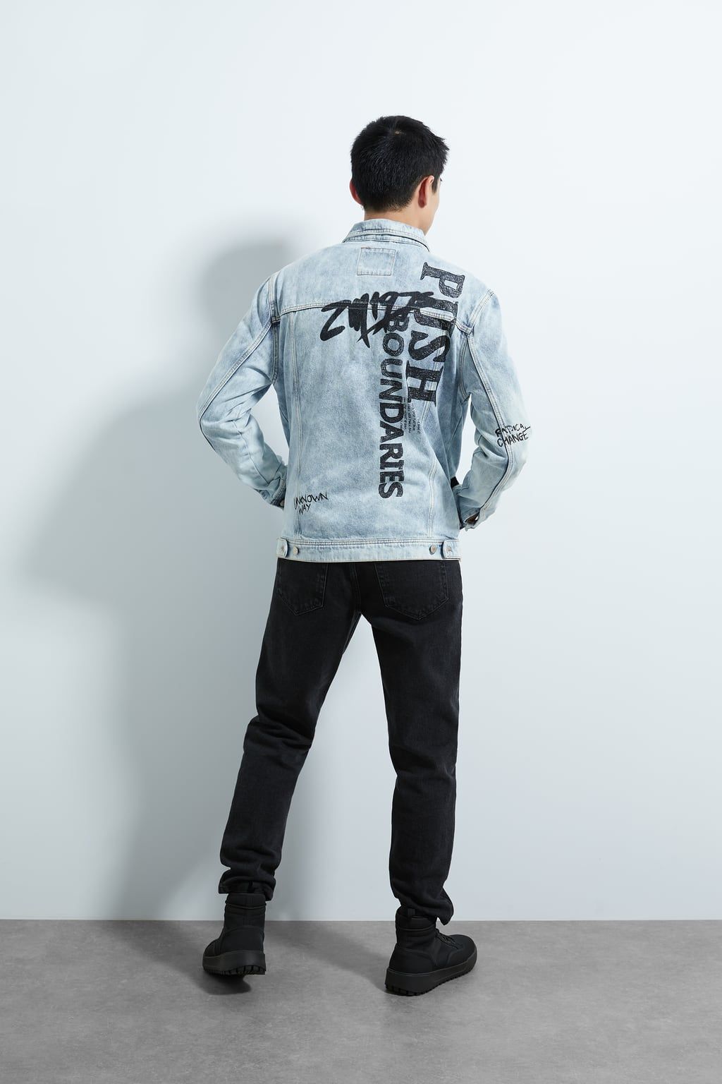 Detail Denim Graffiti Jacket Zara Nomer 17