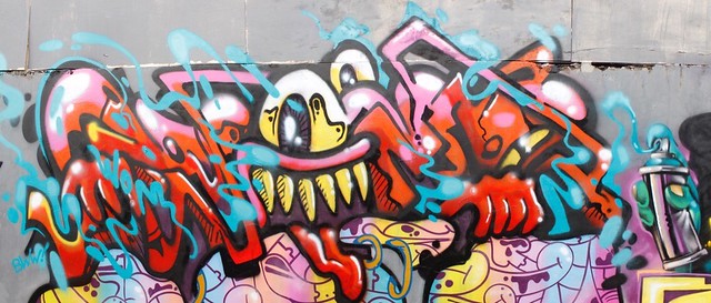 Detail Distributor Cat Graffiti Yogyakarta Nomer 7