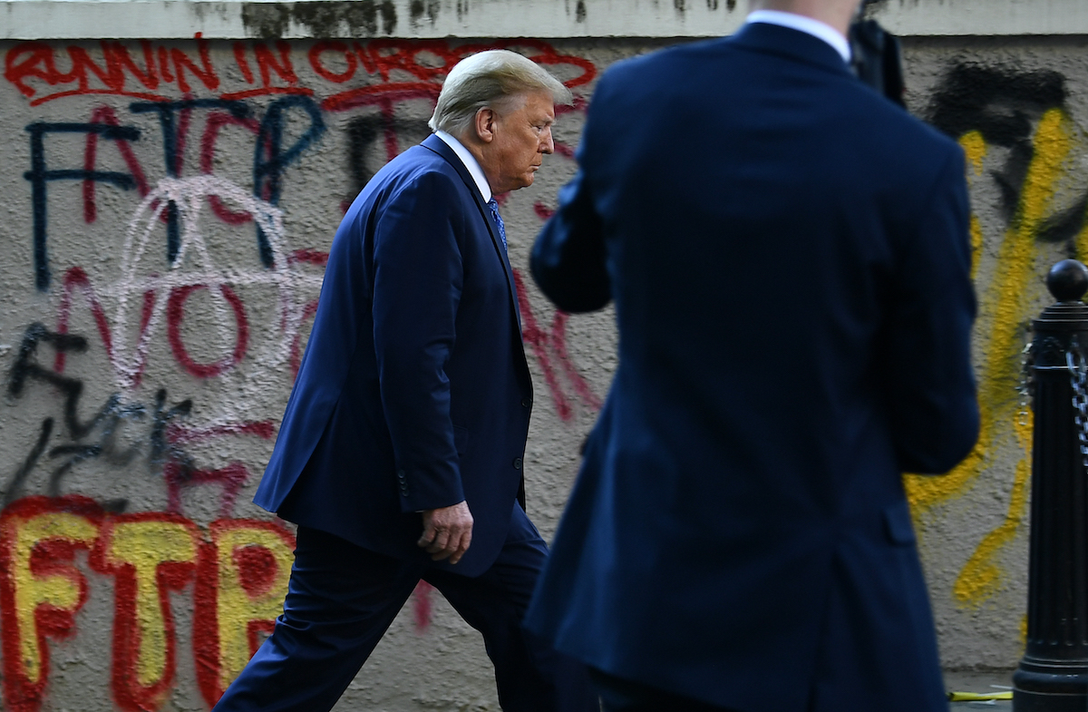 Detail Donald Trump Graffiti Nomer 29