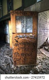 Detail Download Graffiti Door Nomer 18