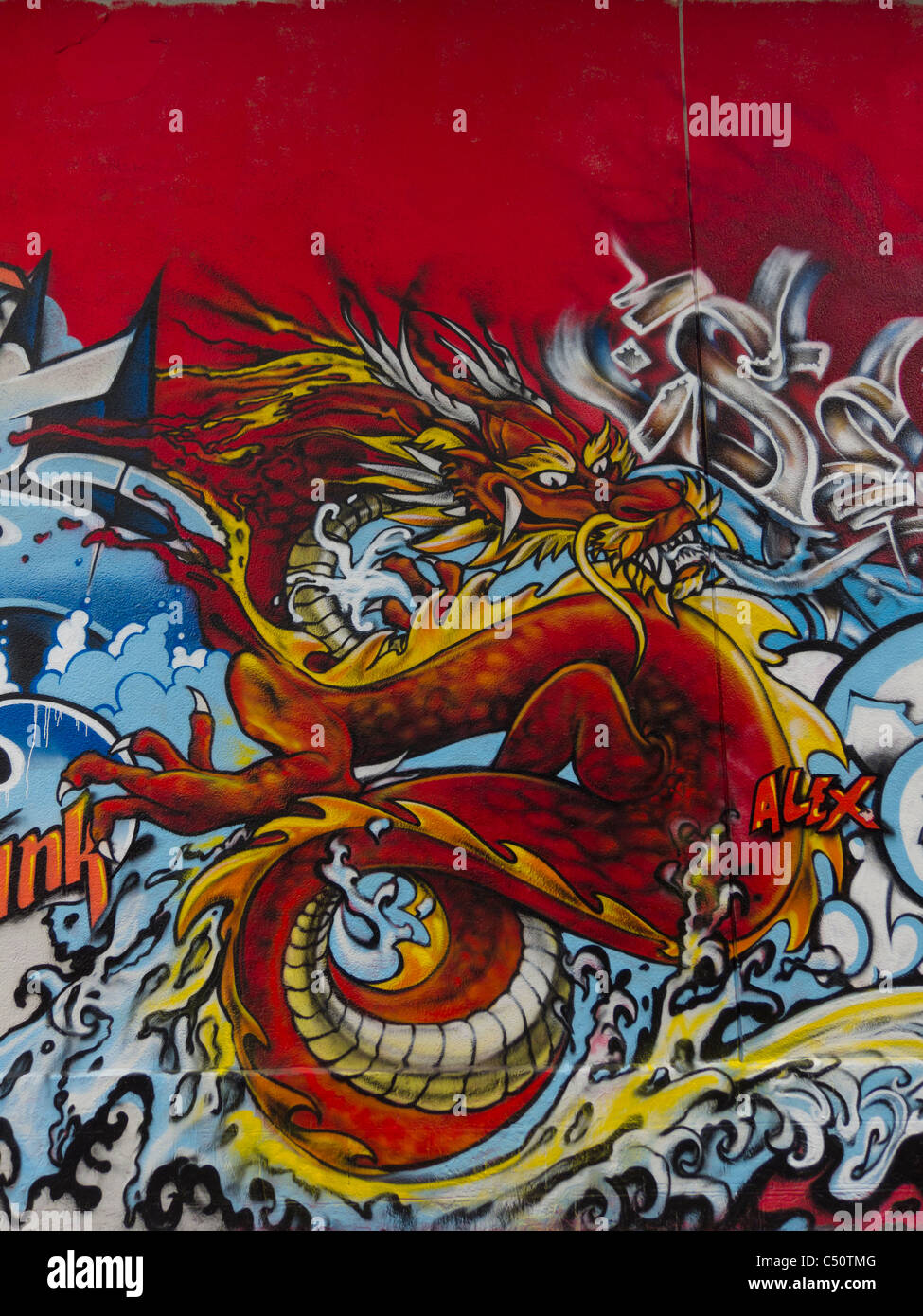 Detail Dragon Graffiti Nomer 8