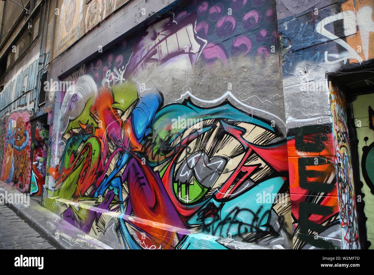 Detail Famous Graffiti Street Melbourne Nomer 47