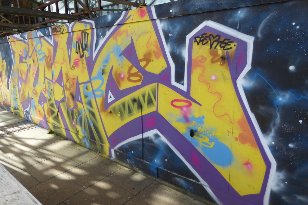Detail Frame Graffiti Nomer 30