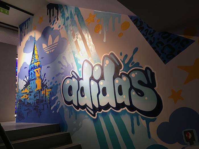 Detail Gambar Adidas Graffiti Nomer 21