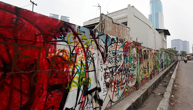 Detail Gambar Graffiti Gedung Keren Nomer 46