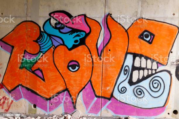 Detail Gambar Tulisan I Love You Graffiti Nomer 26