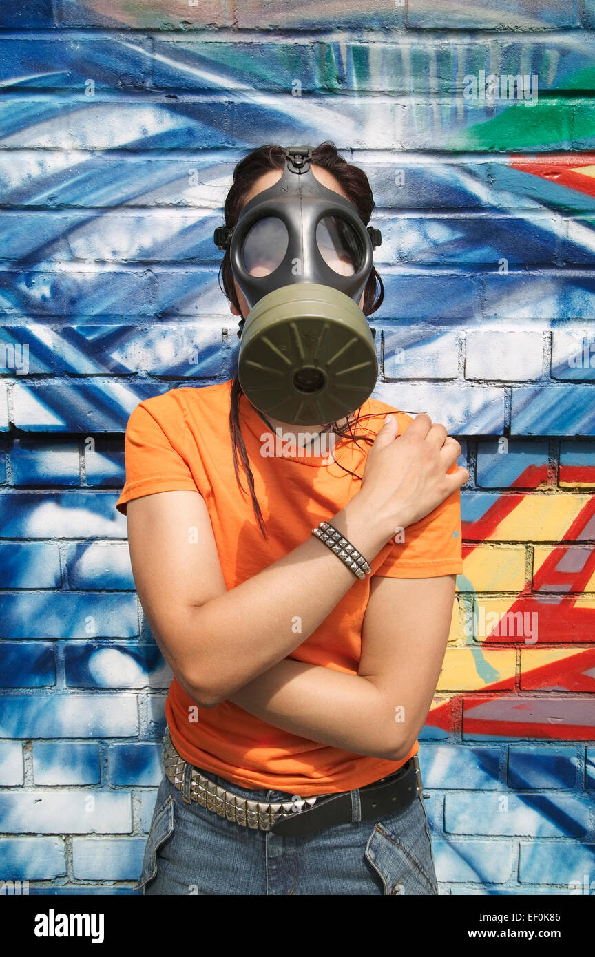 Detail Gas Mask Graffiti Nomer 56