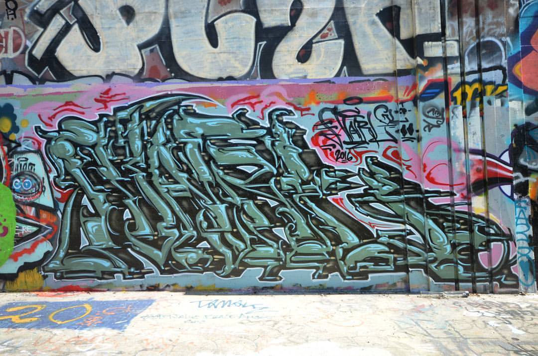 Detail Gl Graffiti Nomer 7