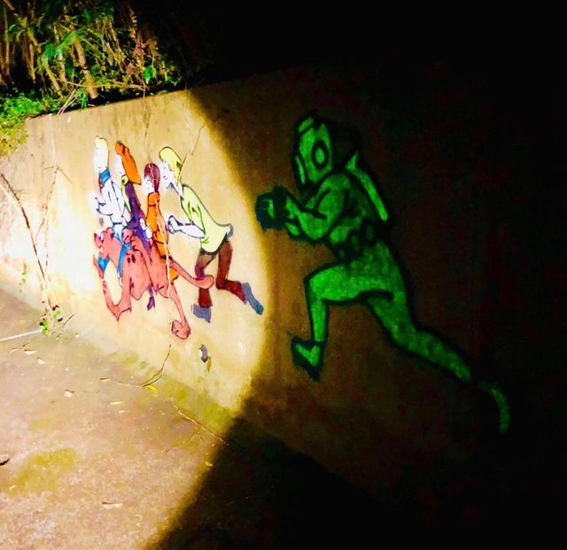 Detail Glow Graffiti Light Spray Nomer 54