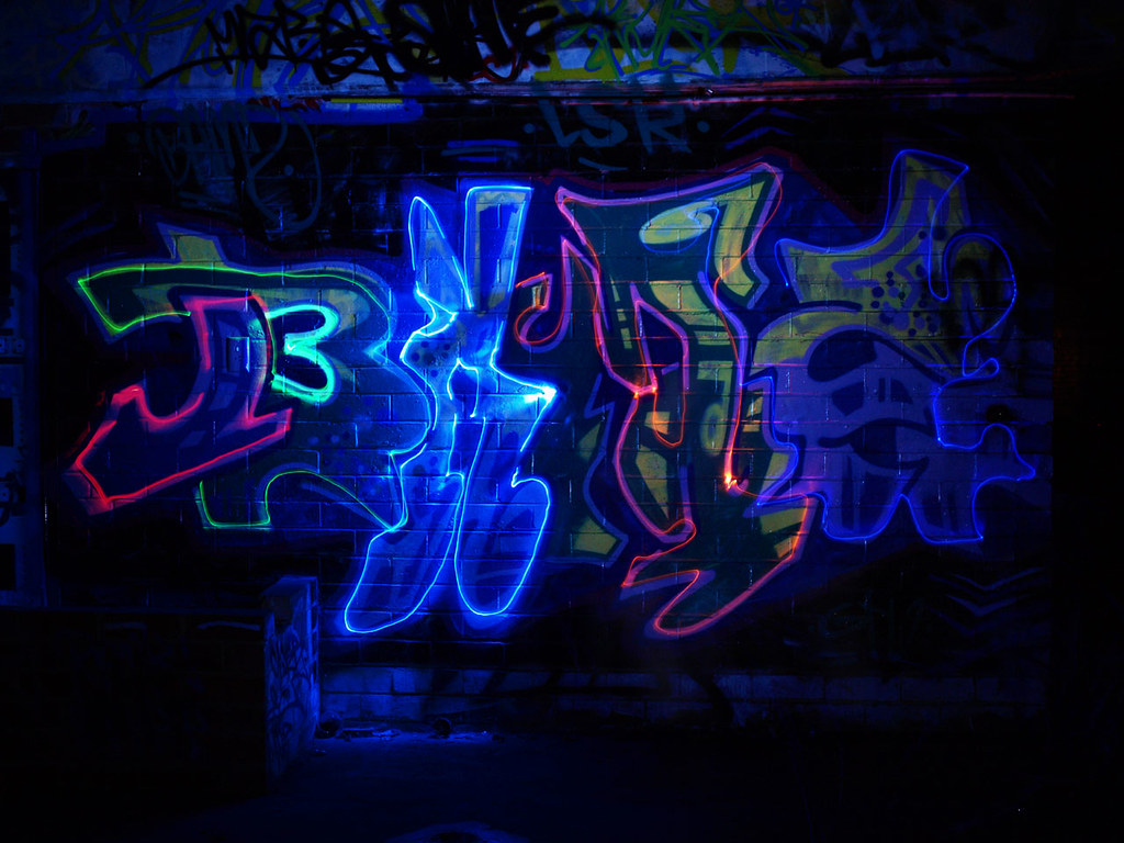 Detail Glow In The Dark Graffiti Nomer 27