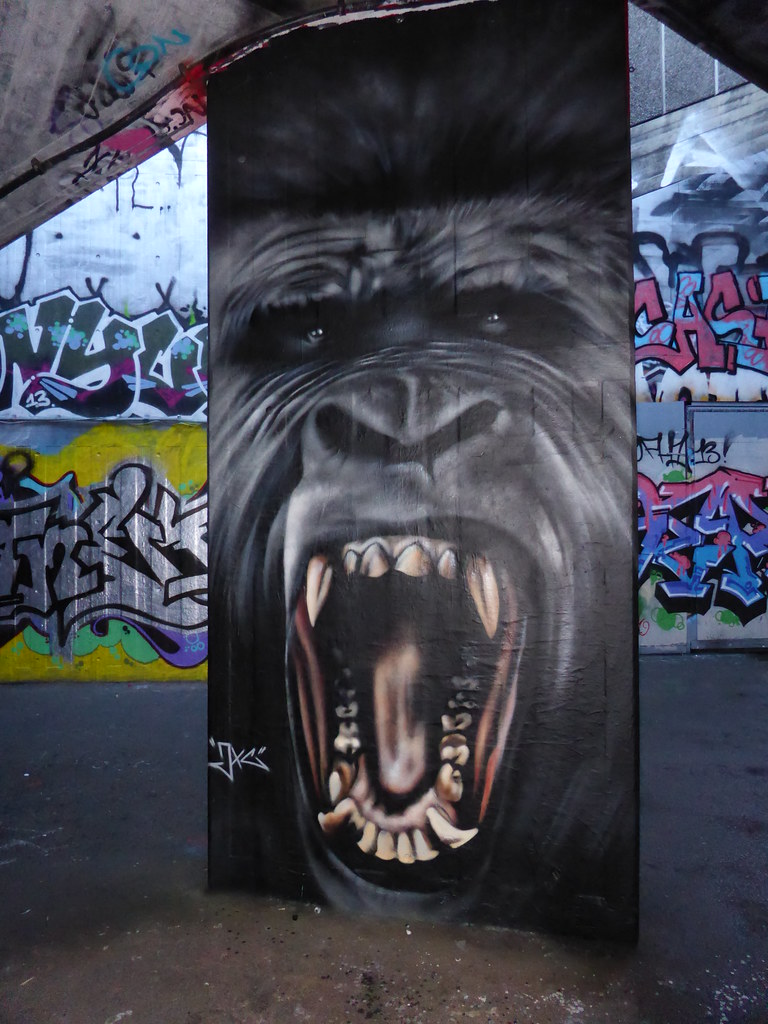 Detail Gorilla Graffiti Nomer 27