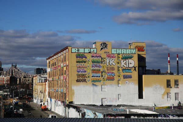 Detail Graffiti 5pointz Nomer 3