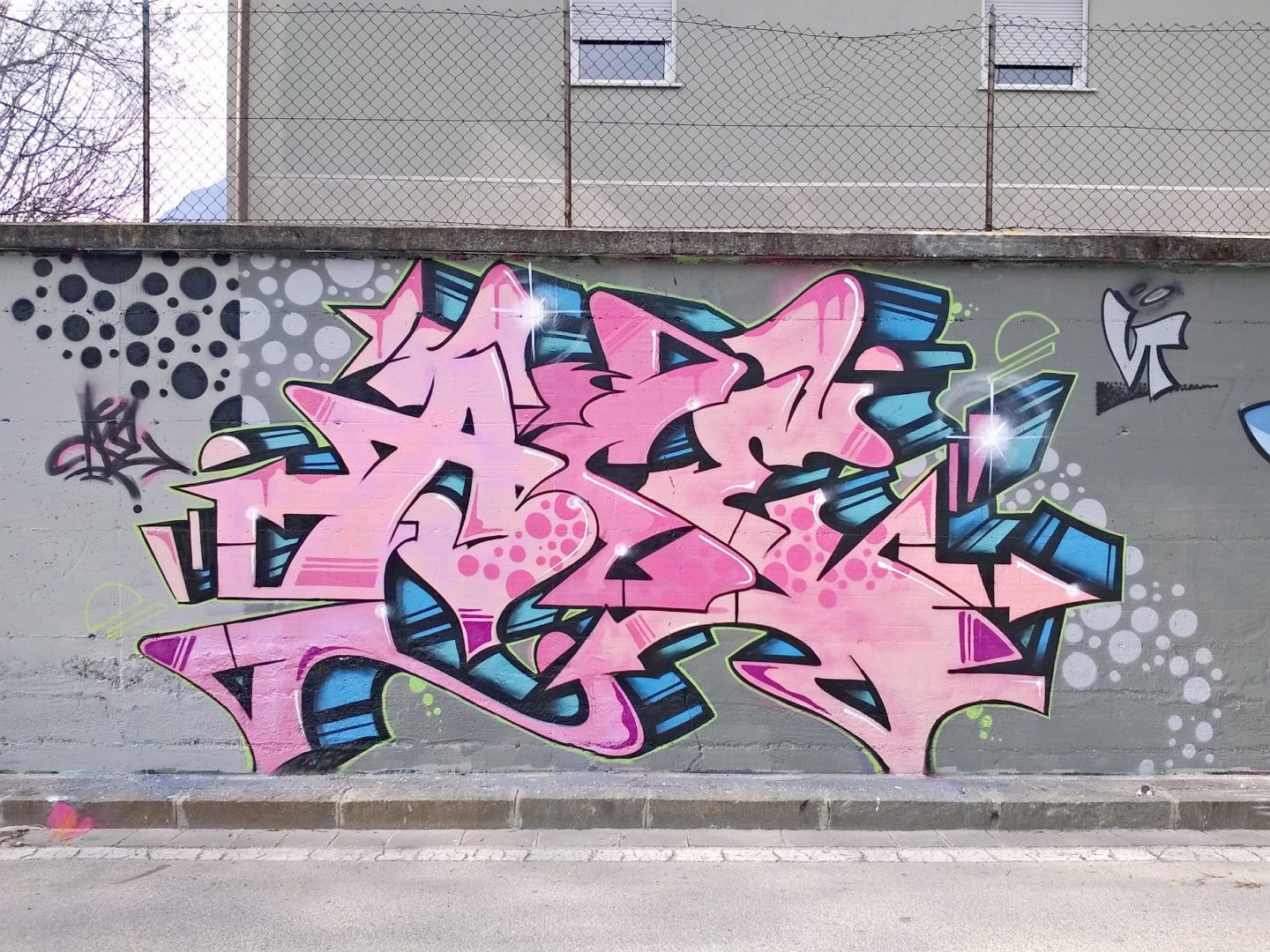 Detail Graffiti Ace Nomer 2