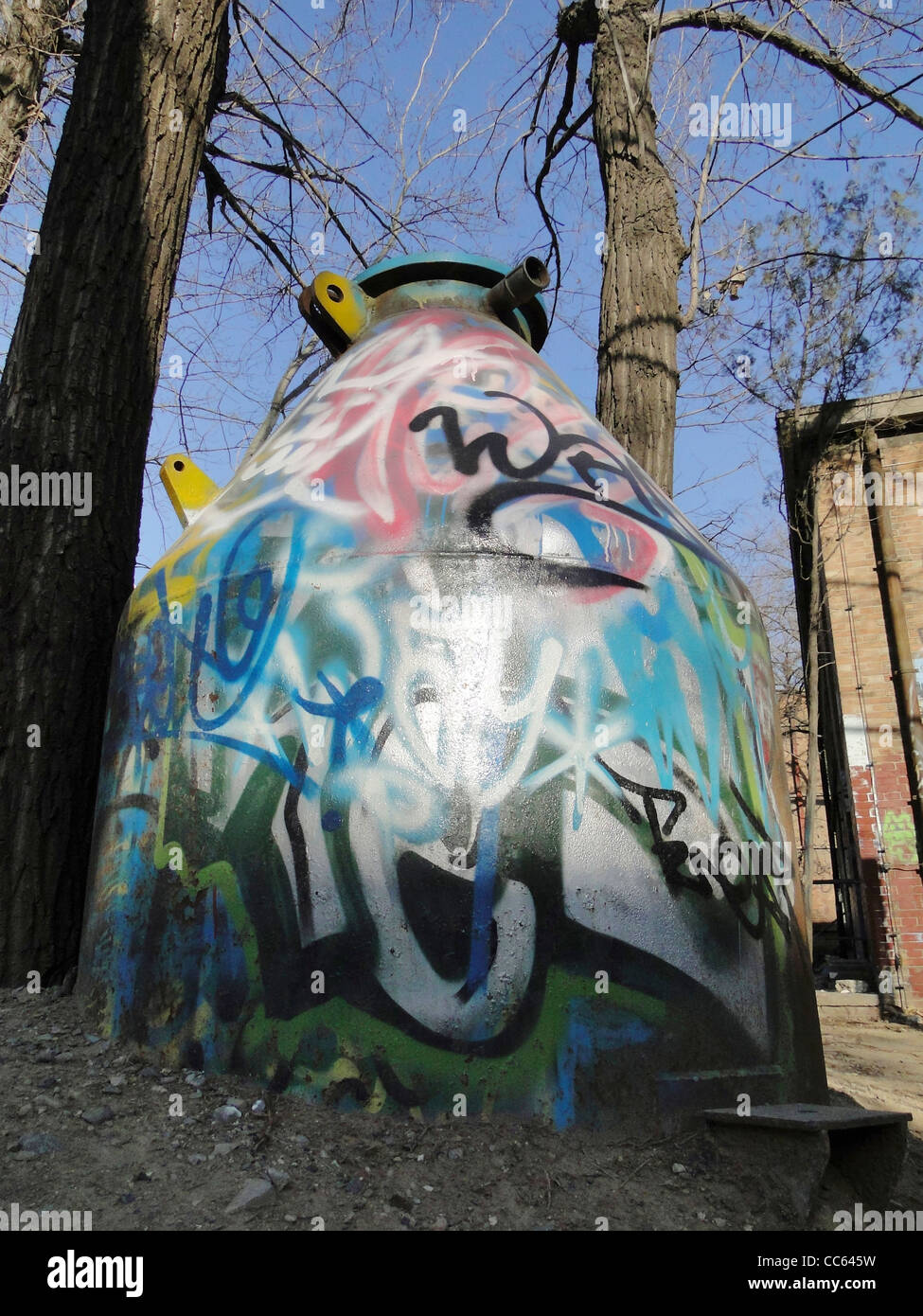 Detail Graffiti Airbrush Jupi Z One Nomer 25