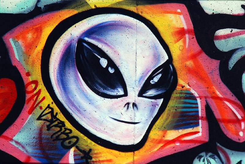 Detail Graffiti Alien Drawings Nomer 7