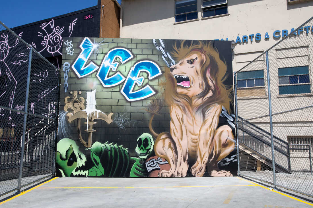 Detail Graffiti And Vandalism Nomer 50