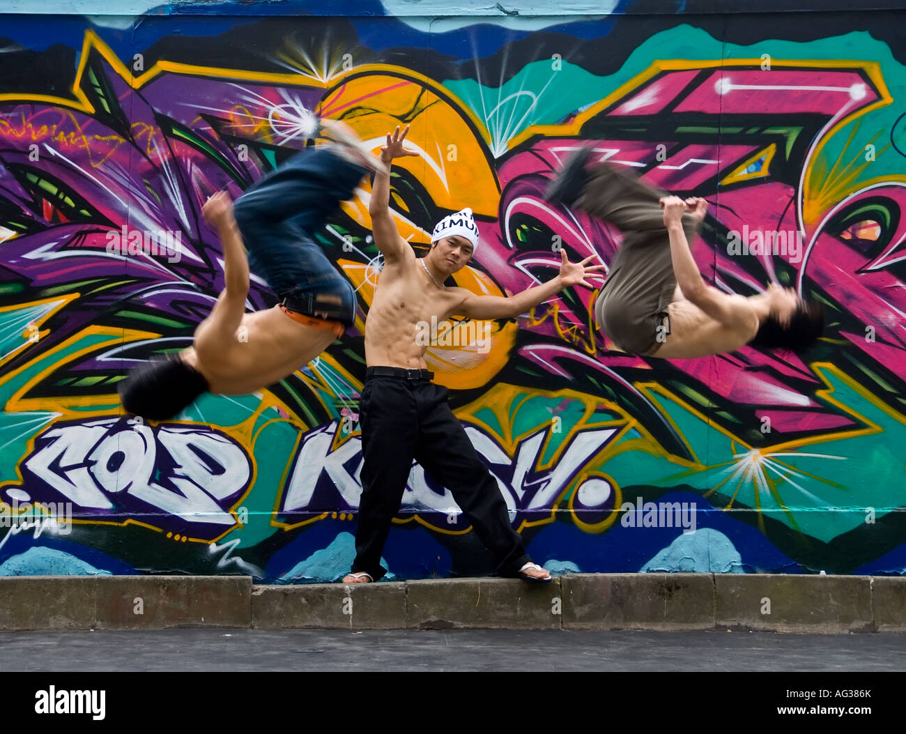 Detail Graffiti Artist Dancer Nomer 7