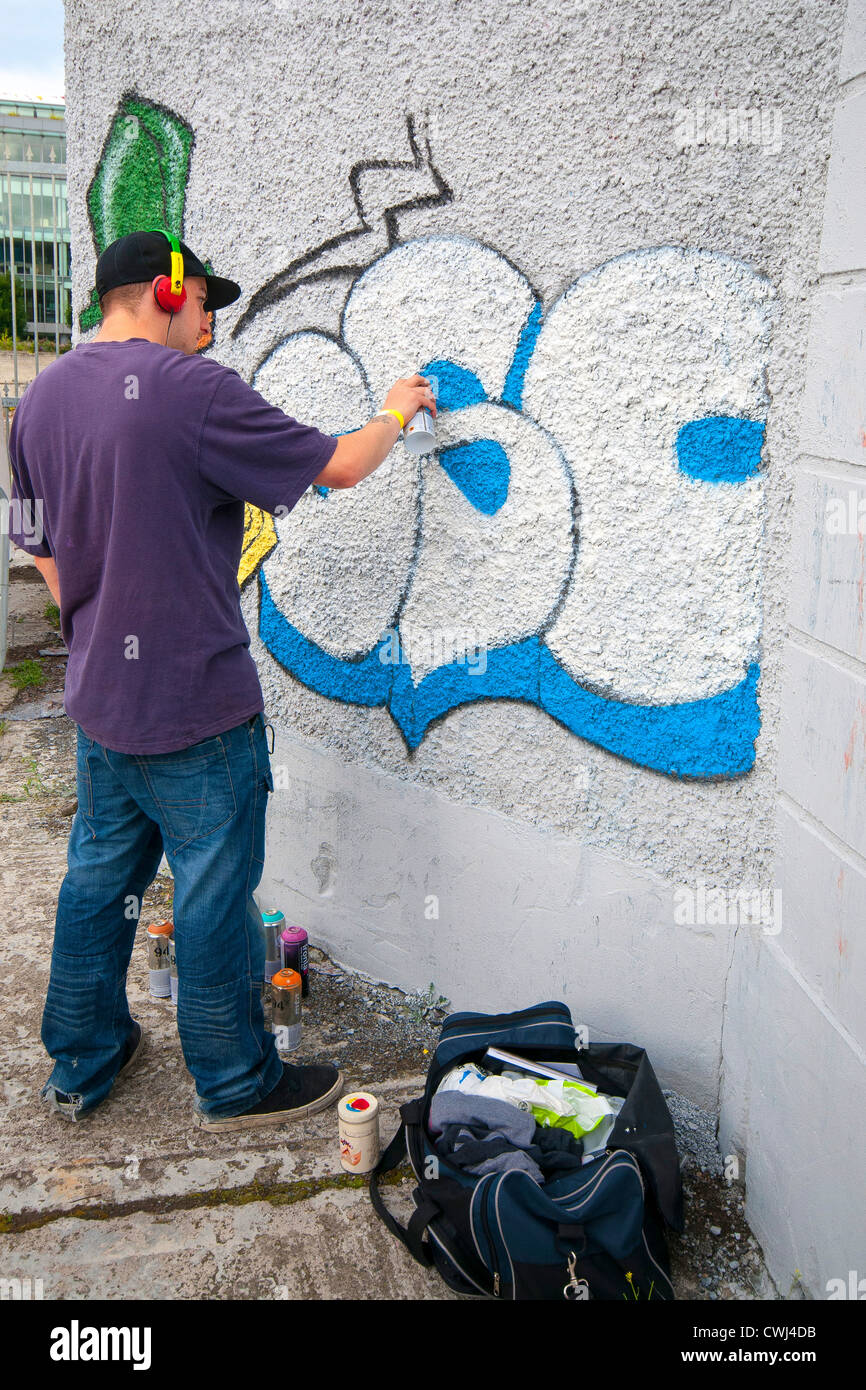 Detail Graffiti Artist Search Nomer 26