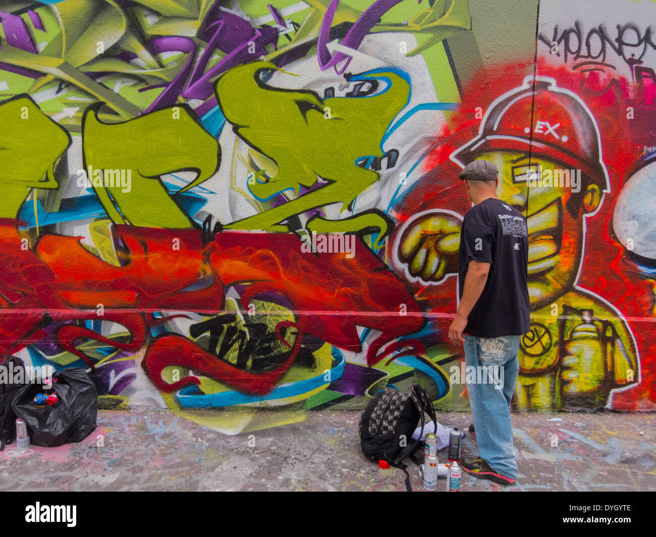 Detail Graffiti Artist Search Nomer 30