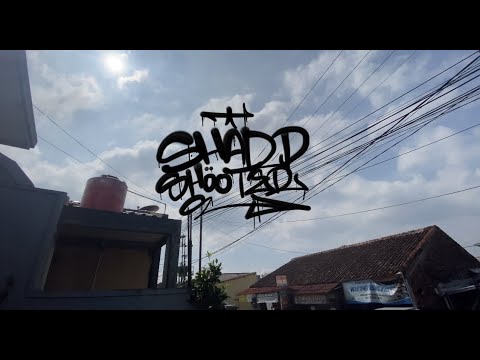 Detail Graffiti Awan Di Rumah Nomer 30