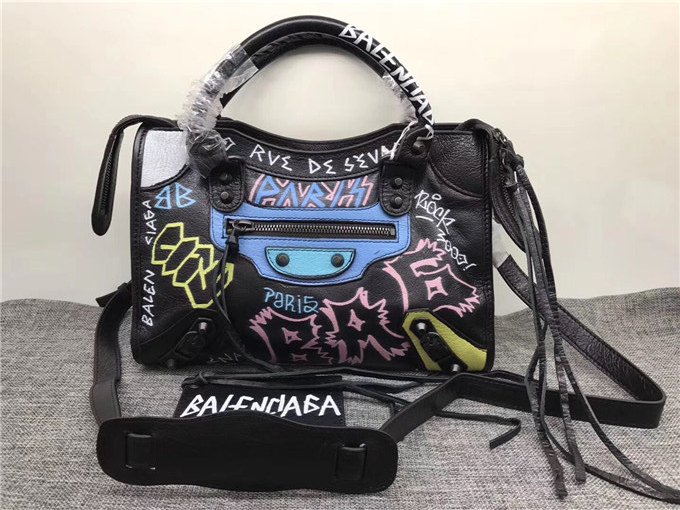 Detail Graffiti Bag Balenciaga Nomer 26