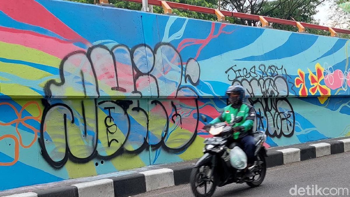 Detail Graffiti Bandung Jalan Merdeka Nomer 19