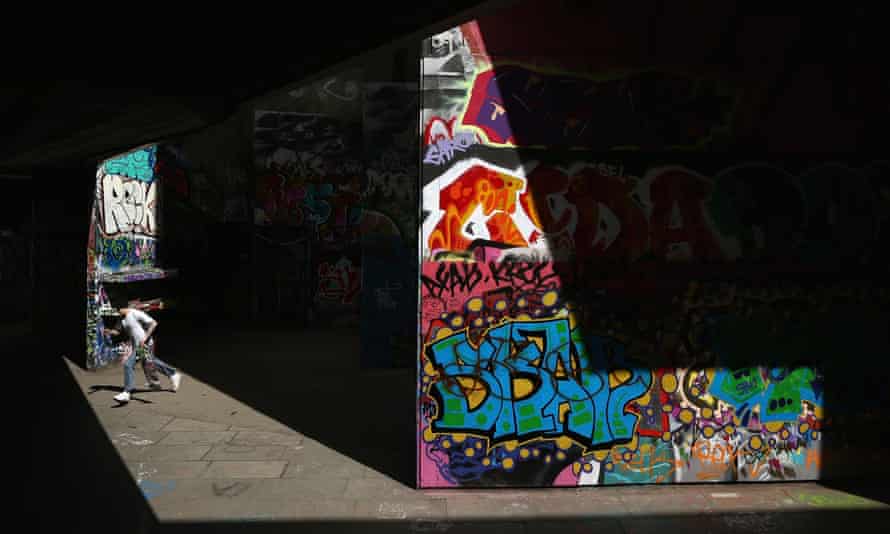Detail Graffiti Behaviour Nomer 30