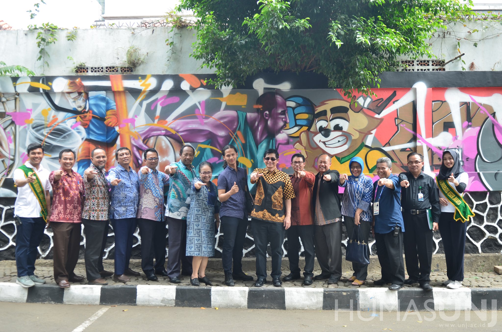 Detail Graffiti Bertema Pendidikan Nomer 30