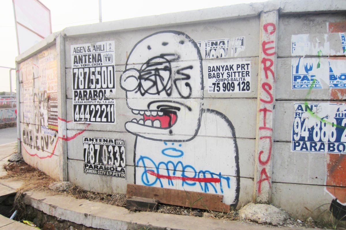 Detail Graffiti Bertuliskan Ragil Nomer 3