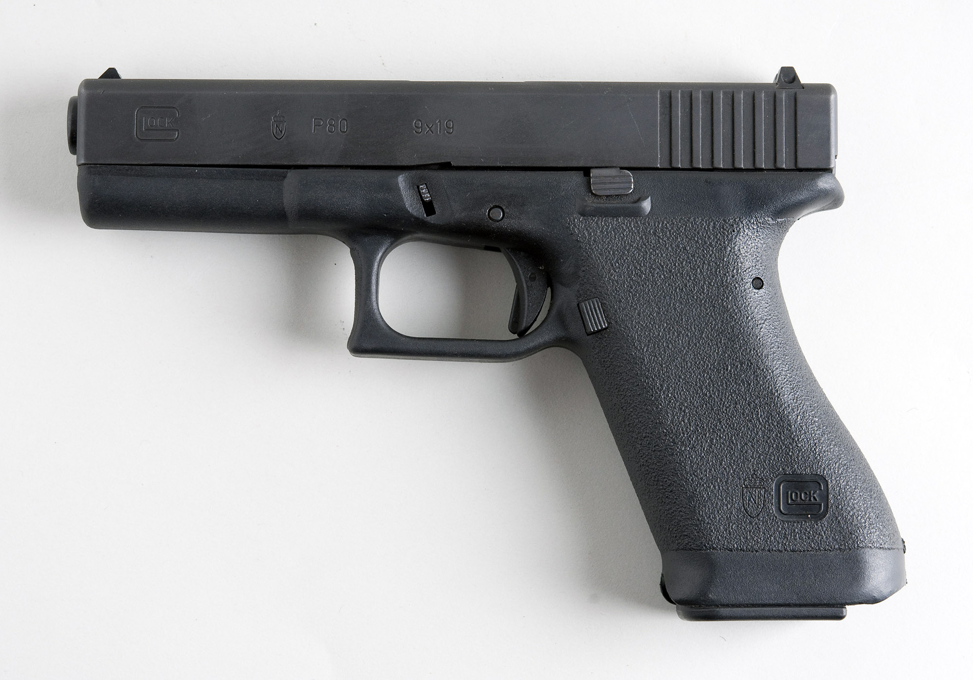 Glock 18 Handgun - KibrisPDR