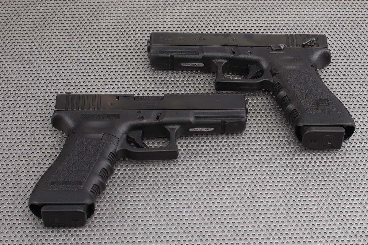 Detail Glock 18 Handgun Nomer 32